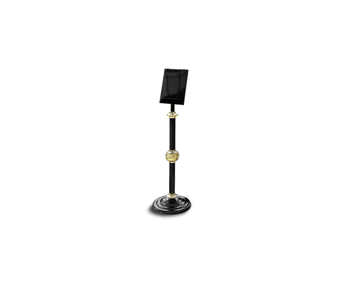 funeral-photo-stand
