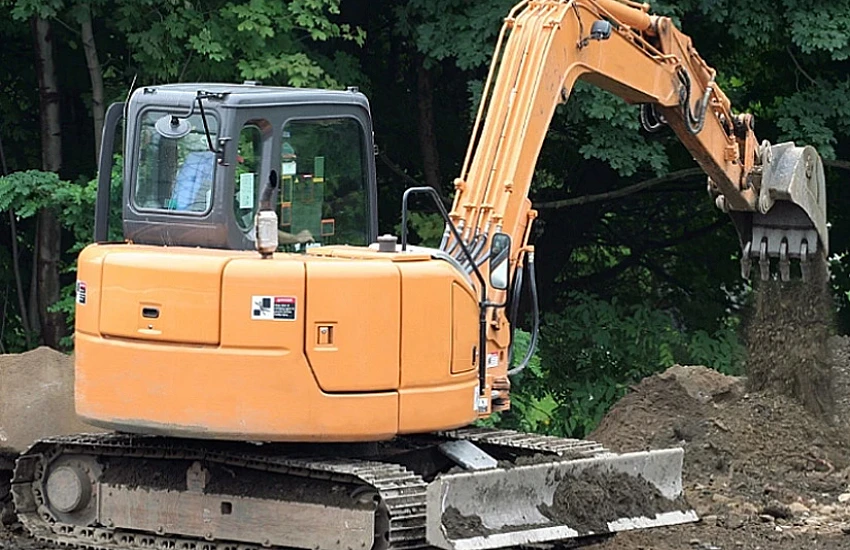 Modern Grave Digging Excavators – Which Machines Improve Cemetery Work?