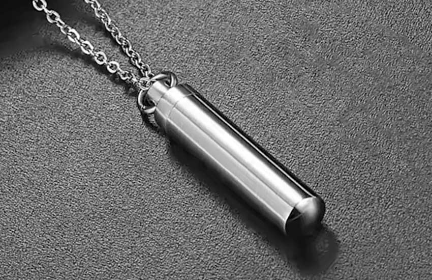 Memorial jewelry - silver necklace with ashes