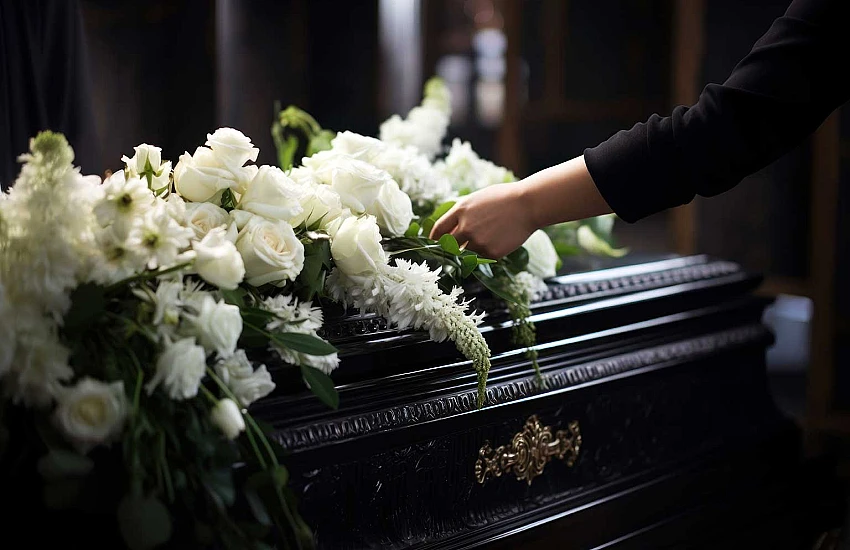 Personalizing the Funeral Ceremony – From Funeral Home Equipment to Chapel Decorations