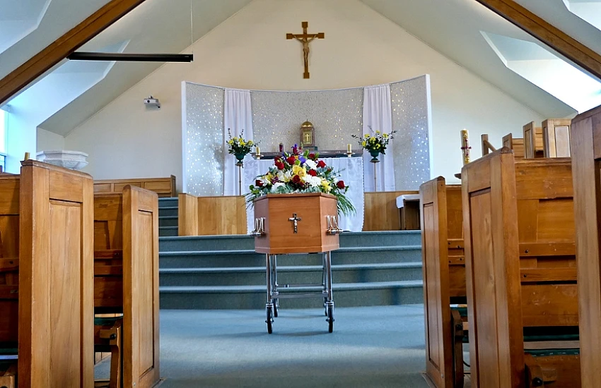 Funeral Chapel Equipment – How to Properly Prepare the Space for a Ceremony?