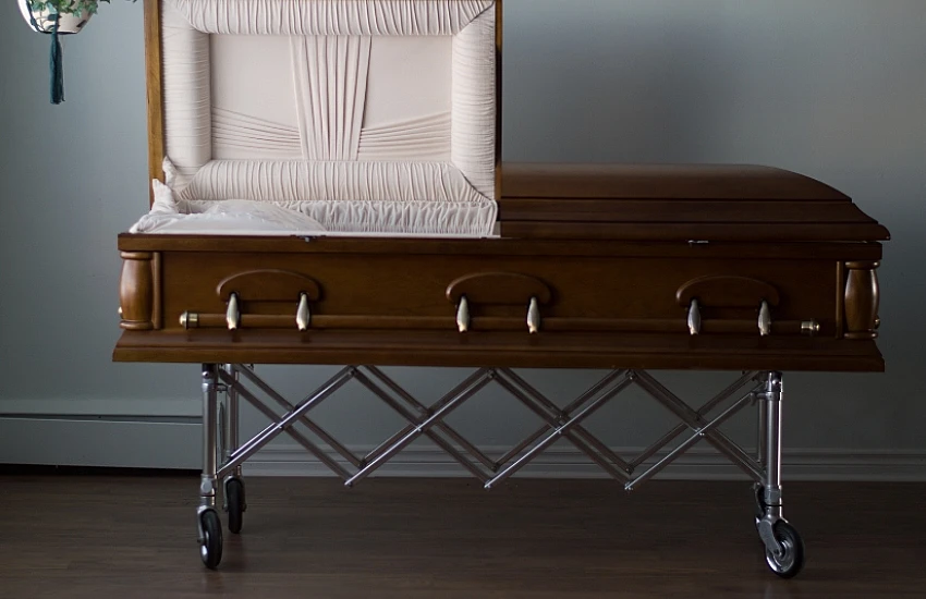 How to Maintain Funeral Trolleys for Long-Lasting Use? A Maintenance Guide
